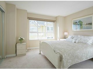 Photo 8: 2878 SOTAO Avenue in Vancouver: Fraserview VE Townhouse for sale in "Fraserview Terrace" (Vancouver East)  : MLS®# V1059451