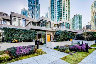 Photo 2: 303 1211 MELVILLE Street in Vancouver: Coal Harbour Townhouse for sale in "The Ritz" (Vancouver West)  : MLS®# R2857469