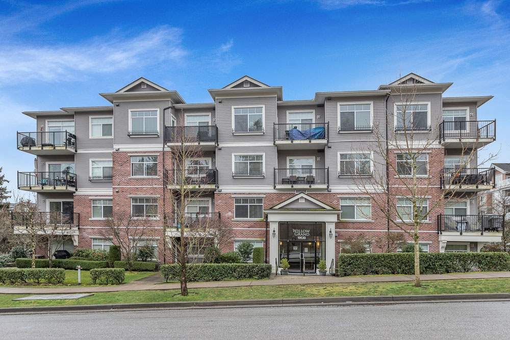 Main Photo: 108 19530 65 Avenue in Surrey: Clayton Condo for sale in "WILLOW GRAND" (Cloverdale)  : MLS®# R2536087