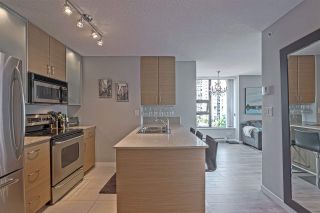 Photo 4: 701 928 HOMER Street in Vancouver: Yaletown Condo for sale in "YALETOWN PARK 1" (Vancouver West)  : MLS®# R2395020