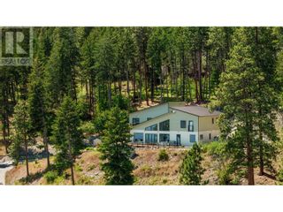 Photo 1: 6131 Seymoure Lane in Peachland: House for sale : MLS®# 10316973