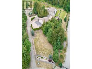 Photo 1: 1406 Huckleberry Drive in Sorrento: House for sale : MLS®# 10308579