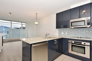 Photo 9: 1602 1188 W PENDER Street in Vancouver: Coal Harbour Condo for sale in "THE SAPPHIRE" (Vancouver West)  : MLS®# R2423543