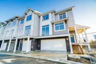Photo 1: 11 21102 76 Avenue in Langley: Willoughby Heights Townhouse for sale in "Alara" : MLS®# R2446978