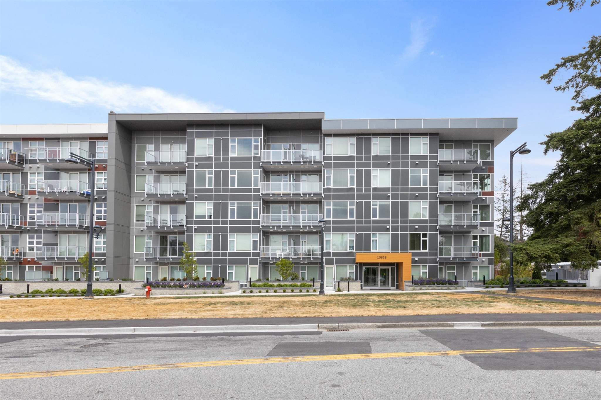 Main Photo: 126 10838 WHALLEY Boulevard in Surrey: Bolivar Heights Condo for sale in "Maverick" (North Surrey)  : MLS®# R2593307