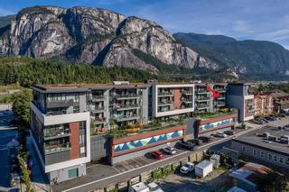 Photo 2: 505 37881 CLEVELAND Avenue in Squamish: Downtown SQ Condo for sale in "The Main" : MLS®# R2763866