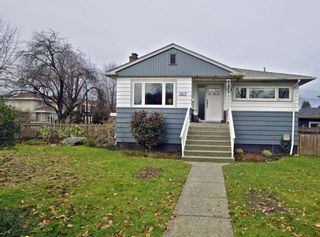 Photo 1: 2507 E 17TH Avenue in Vancouver: Renfrew Heights House for sale (Vancouver East)  : MLS®# R2032304