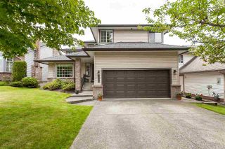 Photo 1: 21540 86A CRESCENT in Langley: Walnut Grove House for sale : MLS®# R2479128