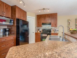 Photo 3: 181 CRANBERRY Close SE in Calgary: Cranston House for sale : MLS®# C4178051