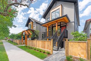 Photo 1: 5 2469 E 40TH Avenue in Vancouver: Collingwood VE 1/2 Duplex for sale (Vancouver East)  : MLS®# R2725060