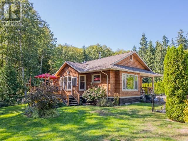 Main Photo: 7111 BAKER STREET in Powell River: House for sale : MLS®# 17596
