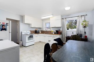 Photo 7: 14931 93 Avenue in Edmonton: Zone 22 House Duplex for sale : MLS®# E4393576