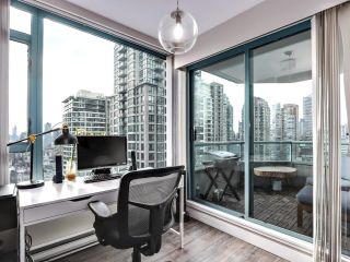Photo 8: 1903 888 HAMILTON Street in Vancouver: Downtown VW Condo for sale in "Rosedale Garden" (Vancouver West)  : MLS®# R2859024