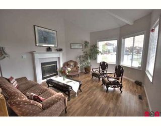 Photo 2: 16068 80A Avenue in Surrey: Fleetwood Tynehead House for sale : MLS®# F2910416