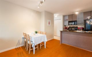 Photo 5: 2201 977 MAINLAND Street in Vancouver: Yaletown Condo for sale in "YALETOWN PARK" (Vancouver West)  : MLS®# R2217552