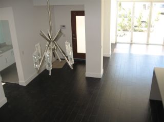 Photo 7: PACIFIC BEACH Townhouse for sale : 3 bedrooms : 705 Wrelton in San Diego