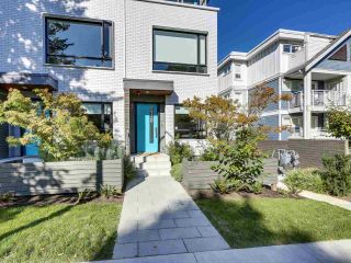 Photo 1: 110 321 E 16TH Avenue in Vancouver: Mount Pleasant VE Condo for sale in "Arne" (Vancouver East)  : MLS®# R2507374