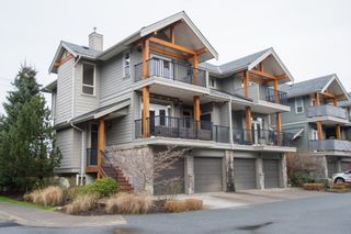 Photo 1: 1 39758 Government Road in Squamish: Townhouse for sale
