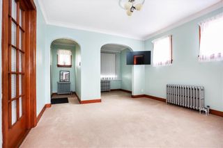 Photo 3: 565 Anderson Avenue in Winnipeg: Sinclair Park Residential for sale (4C)  : MLS®# 202317333