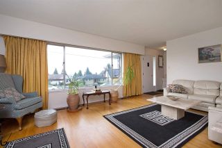 Photo 3: 528 E 7TH Street in North Vancouver: Lower Lonsdale House for sale : MLS®# R2210510