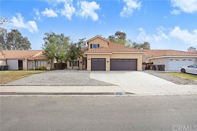 Main Photo: House for sale : 5 bedrooms : 35132 Momat Avenue in Wildomar