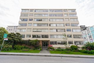 Photo 2: 505 1050 CHILCO Street in Vancouver: West End VW Condo for sale in "SAFARI APARTMENTS" (Vancouver West)  : MLS®# R2695594