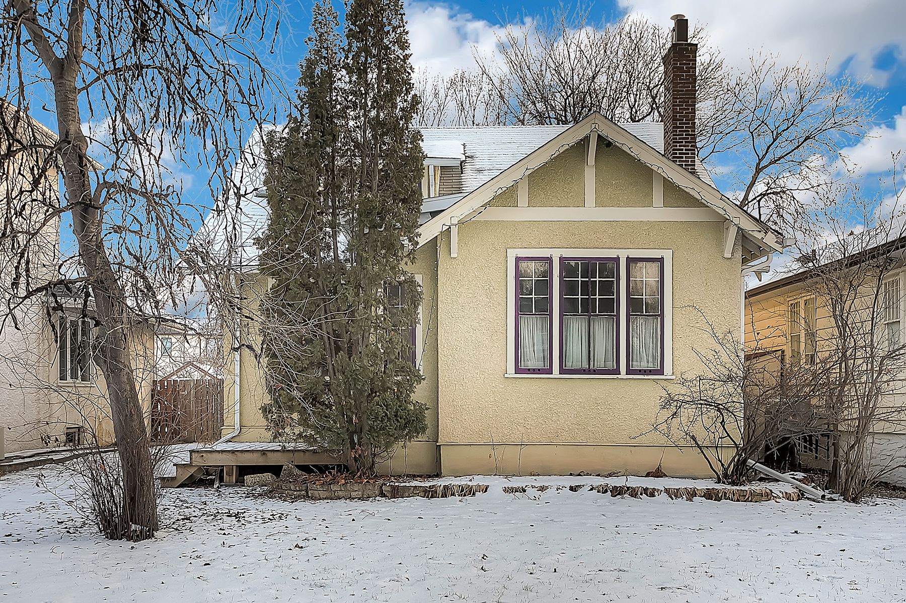 Main Photo: 1074 McMillan Avenue in Winnipeg: Crescentwood Single Family Detached for sale (1Bw)  : MLS®# 1932647