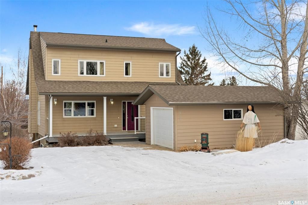 Main Photo: 317 Cumming Avenue in Manitou Beach: Residential for sale : MLS®# SK959270