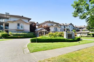 Photo 2: 320 22150 48 Avenue in Langley: Murrayville Condo for sale in "Eaglecrest" : MLS®# R2611983