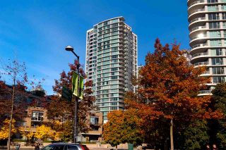Photo 1: 2001 1008 CAMBIE STREET in Vancouver: Yaletown Condo for sale (Vancouver West)  : MLS®# R2217293