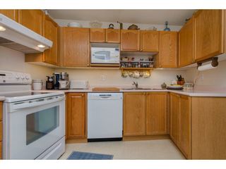 Photo 2: 307 45504 MCINTOSH Drive in Chilliwack: Chilliwack W Young-Well Condo for sale in "VISTA VIEW" : MLS®# R2264583