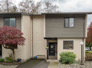 Photo 1: 82 2905 NORMAN Avenue in Coquitlam: Ranch Park Townhouse for sale in "PARKWOOD ESTATES" : MLS®# R2362487