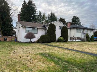 Photo 1: 6133 120A Street in Surrey: Panorama Ridge House for sale : MLS®# R2751975