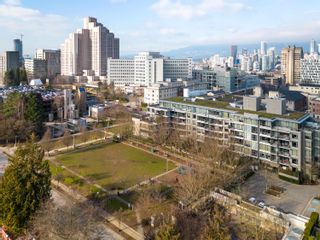 Photo 18: 115 750 W 12TH Avenue in Vancouver: Fairview VW Condo for sale in "Tapestry" (Vancouver West)  : MLS®# R2847833