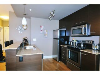 Photo 5: 201 2343 ATKINS Avenue in Port Coquitlam: Central Pt Coquitlam Condo for sale in "PEARL" : MLS®# V1070597