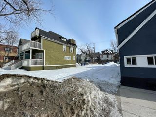Photo 3: 307 Langside Street in Winnipeg: West Broadway Residential for sale (5A)  : MLS®# 202305352