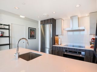 Photo 10: 1107 1788 COLUMBIA Street in Vancouver: False Creek Condo for sale in "EPIC AT WEST" (Vancouver West)  : MLS®# R2636394