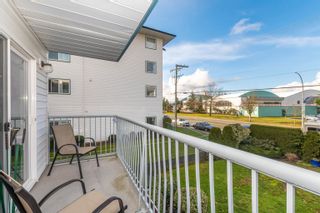 Photo 4: 203 9175 EDWARD Street in Chilliwack: Chilliwack W Young-Well Condo for sale in "LOMBARDY LANE" : MLS®# R2648100