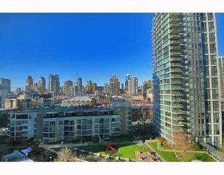 Photo 6: 1502 1009 EXPO Boulevard in Vancouver: Downtown VW Condo for sale in "LANDMARK 33" (Vancouver West)  : MLS®# V680406
