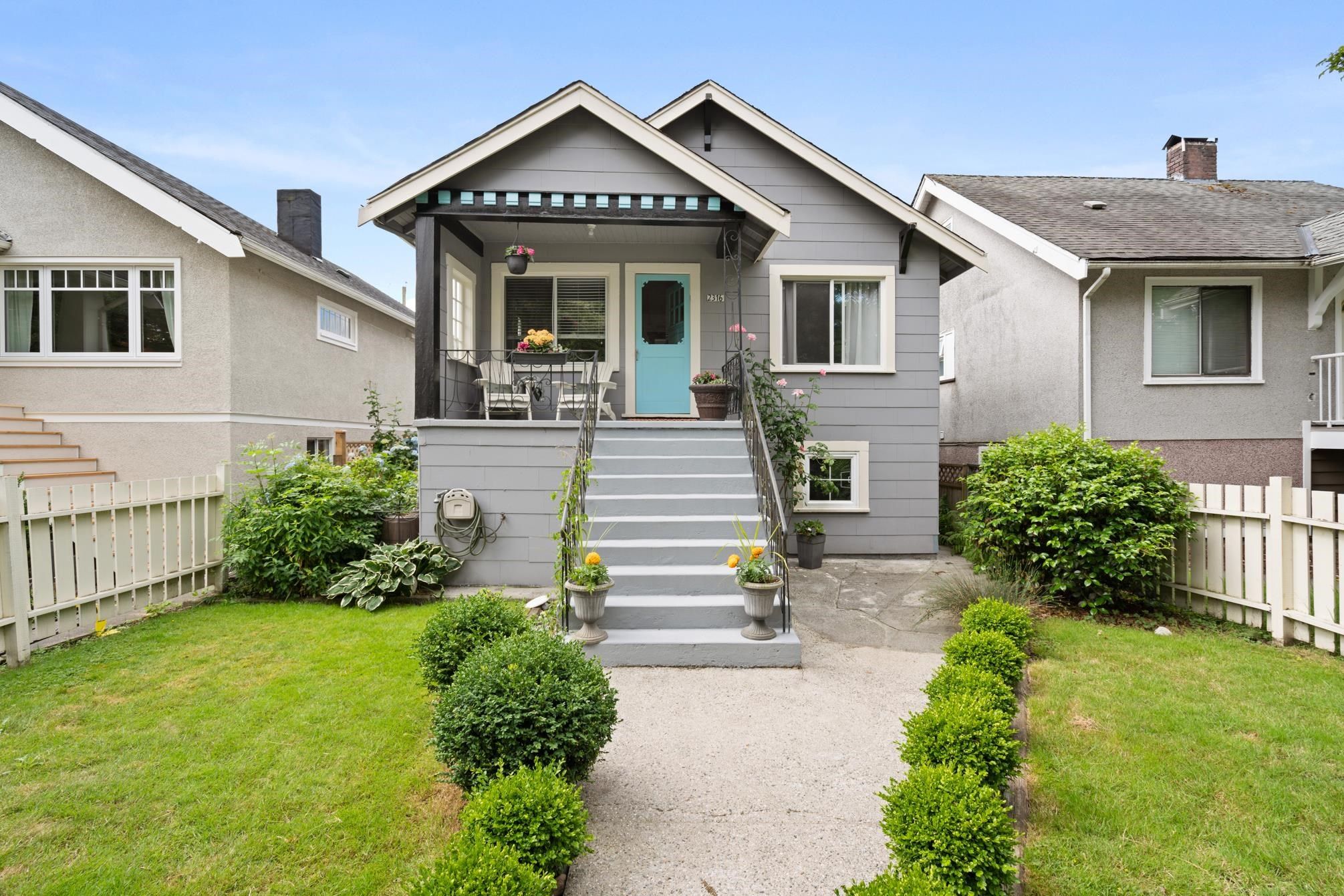 Main Photo: 2316 E GEORGIA Street in Vancouver: Hastings House for sale (Vancouver East)  : MLS®# R2708204