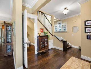 Photo 2: 1427 2A Street NW in Calgary: Crescent Heights Detached for sale : MLS®# A2127588