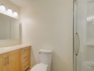 Photo 12: 9395 Lauries Lane in Sidney: Si Sidney South-West Manufactured Home for sale : MLS®# 916206
