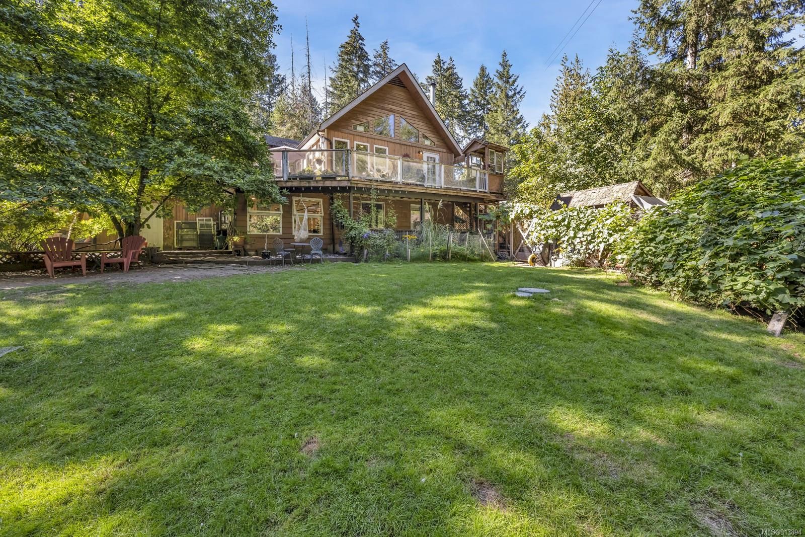 Main Photo: 2081 Mable Rd in Shawnigan Lake: ML Shawnigan House for sale (Malahat & Area)  : MLS®# 913894