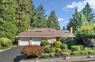 Photo 1: 3704 SOUTHRIDGE Place in West Vancouver: Westmount WV House for sale : MLS®# R2869458