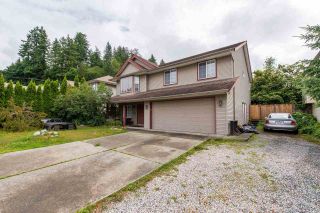 Photo 2: 8250 HERAR Lane in Mission: Mission BC House for sale : MLS®# R2391136