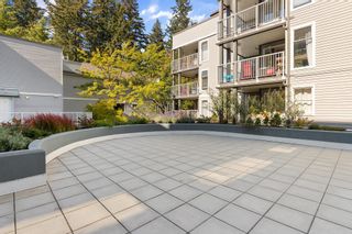Photo 8: 25 7345 SANDBORNE Avenue in Burnaby: South Slope Townhouse for sale in "SANDBORNE WOODS" (Burnaby South)  : MLS®# R2729198