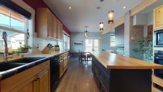 Photo 2: 1223 WILSON Crescent in Squamish: Dentville House for sale : MLS®# R2347356