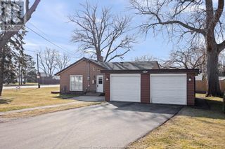 Photo 3: 2584 FRONT ROAD in LaSalle: House for sale : MLS®# 24003321