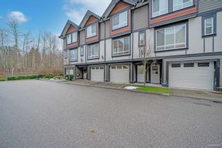 Photo 2: 20 6378 142 Street in Surrey: Sullivan Station Townhouse for sale in "KENDRA" : MLS®# R2841345