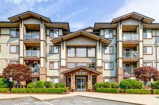 Photo 1: 402 2038 SANDALWOOD Crescent in Abbotsford: Central Abbotsford Condo for sale in "The Element" : MLS®# R2477940
